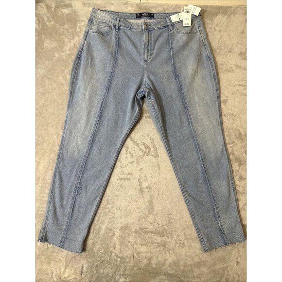 Hollister Denim - Women’ Hollister Curvy High Rise Mom Jeans Light Was Raw Hem Size 19R 34x27 NWT